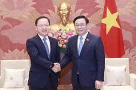 Le président de l’AN reçoit le directeur financier de Samsung Electronics