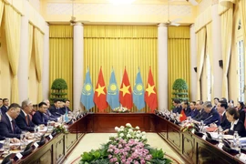 Vietnam-Kazakhstan: entretien à Hanoï entre les deux présidents