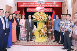 Des autorités de Hô Chi Minh-Ville félicitent le Laos à l'occasion de la fête Bunpimay