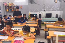 L’alphabétisation des enfants démunis de mère en fils à Hô Chi Minh-Ville