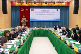 La 12e session de la Commission mixte vietnamo-algérienne à Hanoï