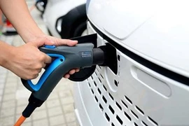 L'Indonésie offre des incitations sur les voitures électriques et la taxe d'achat sur les bus