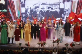 Le Vietnam avance avec confiance sur la voie de l’indépendance nationale et du socialisme
