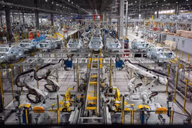 La presse lao salue l'expérience du Vietnam en matière de développement économique