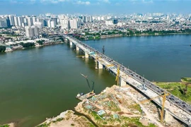 Hanoï : raccordement du pont Vinh Tuy 2 enjambant le fleuve Rouge