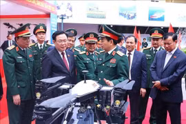 Le président de l'AN rend visite au Département général de l'industrie de la défense 