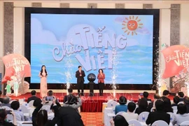 Lancement d'un nouveau programme d'enseignement de la langue vietnamienne