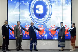 Laos: mise en ligne du magazine électronique Aloun Mai, un cadeau du Vietnam