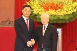 Le leader du PCV reçoit un responsable de la province chinoise du Guangxi
