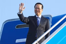 Le président Vo Van Thuong part pour la Chine pour le 3e Forum de "la Ceinture et la Route"