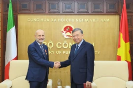 Coopération Vietnam - Italie dans le domaine de l'application de la loi