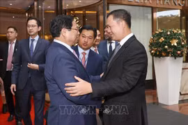 Le PM du Cambodge termine avec succès sa visite officielle au Vietnam