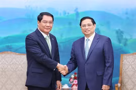 Le Premier ministre Pham Minh Chinh reçoit le maire de Vientiane
