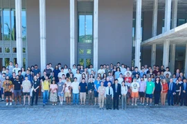 Quy Nhon accueille l’École d’été avancée en théorie quantique des champs et gravité quantique 