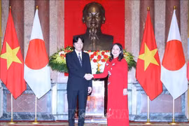 La vice-présidente vietnamienne rencontre le prince héritier et la princesse héritière du Japon