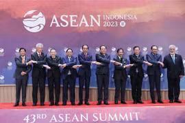 Le Premier ministre Pham Minh Chinh participe à une réunion restreinte avec les dirigeants des pays de l’ASEAN