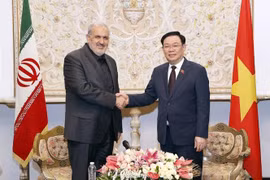 Le président de l’AN rencontre le ministre iranien de l'Industrie, des Mines et du Commerce