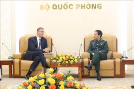 Le Vietnam et la France renforcent la coopération dans la défense