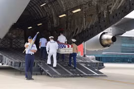 Rapatriement des restes d'un soldat américain porté disparu pendant la guerre au Vietnam