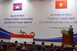 Conférence sur la coopération et le développement des provinces frontalières Vietnam-Cambodge