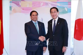 Le PM Pham Minh Chinh s’entretient avec son homologue japonais Kishida Fumio