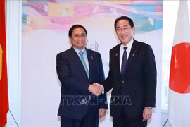 Le PM Pham Minh Chinh s’entretient avec son homologue japonais Kishida Fumio