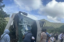 Quatre touristes étrangers tués lors d'un renversement d'autocar sur un col de montagne