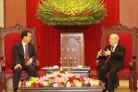 Le leader du PCV reçoit le secrétaire du Comité provincial du PCC du Yunnan (Chine)