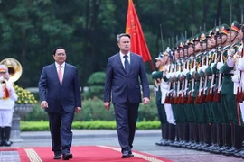Cérémonie d'accueil officielle du Premier ministre luxembourgeois