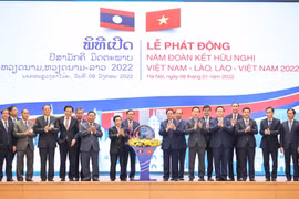 La visite du Premier ministre Pham Minh Chinh donne une forte impulsion aux relations Vietnam – Laos