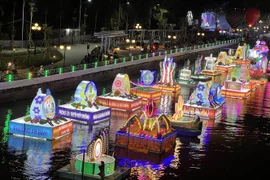 Ouverture de la Fête touristique- soirée des lanternes de Ninh Kieu à Can Tho