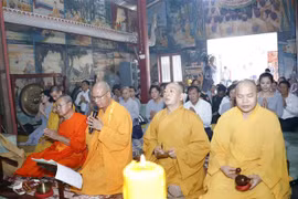 Requiem pour les martyrs vietnamiens et lao à Luang Prabang