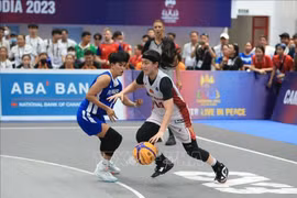 SEA Games 32 : l'équipe féminine de basketball 3x3 du Vietnam remporte une médaille d'or historique