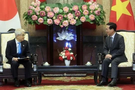 Le président Vo Van Thuong reçoit le président de la Chambre des conseillers du Japon