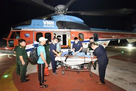 Truong Sa : transfert sur le continent d’un pêcheur victime d'un accident de décompression