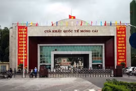 Quang Ninh prête à accueillir des touristes internationaux via les portes frontalières terrestres