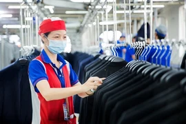 Les exportations de textiles, de cuir et de chaussures établissent un record de 71 milliards d’USD 