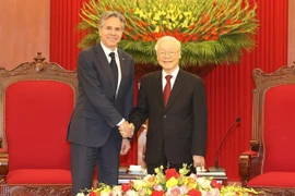 Le SG du Parti Nguyen Phu Trong reçoit le secrétaire d'État américain Antony Blinken