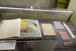 Anciennes publications vietnamiennes en Quoc Ngu exposées à Paris