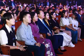 Le président sud-coréen Yoon Suk Yeol assiste à un programme d’échanges culturels Vietnam-R. de Corée