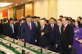 Vietnam-Chine : signature de 36 documents de coopération