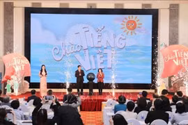 Lancement d'un nouveau programme d'enseignement de la langue vietnamienne