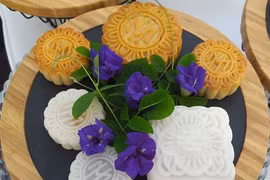 L'édition spéciale et solidaire des gâteaux de la mi-automne du Métropole Hanoi