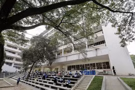 L'UE donne 2,4 millions de dollars au Cambodge pour une réouverture sécurisée des écoles