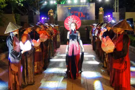Khanh Hoa: Festival de l’ao dài « Couleur de la mer »