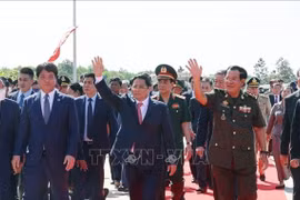 Le PM cambodgien Samdech Techo Hun Sen remercie le peuple vietnamien