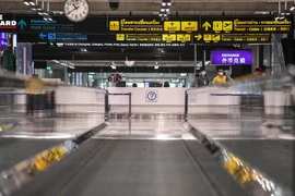 Plus de vols de nuit en Thaïlande pour contenir l'épidémie de Covid-19