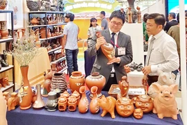 Hanoi cherche à surmonter le manque de matières premières pour les entreprises et villages artisanaux