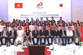 Bourses d’études japonaises aux fonctionnaires vietnamiens