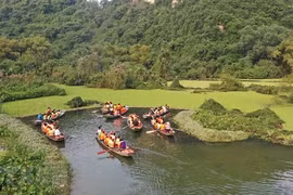 Ninh Binh - Un point de rendez-vous populaire au printemps